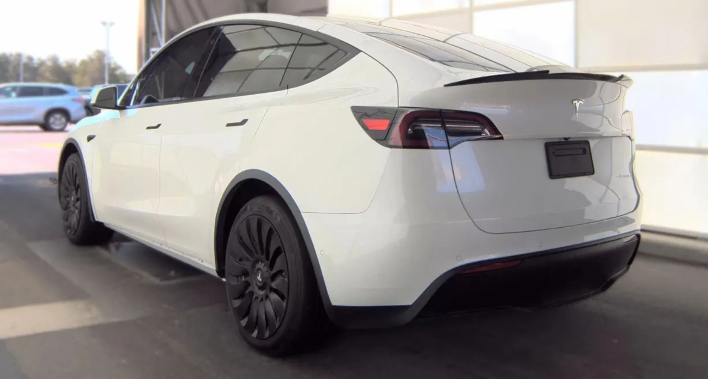 tesla model y 2021 5YJYGDEE7MF138684 image tesla model y 2021 5YJYGDEE7MF138684 image